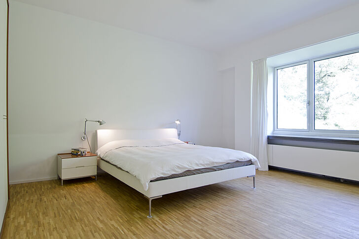 Geräumiges Schlafzimmer