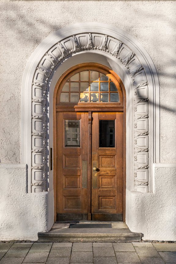 Verzierter Türbogen