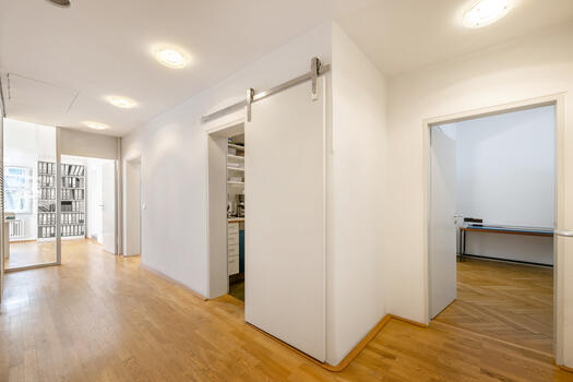 Ideally structured floor plan