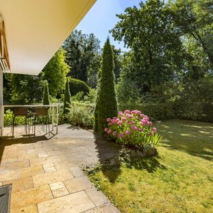 Private garden resembling a park