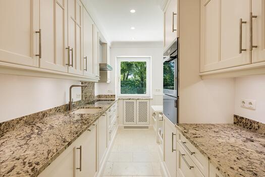 Bright Country-Style Kitchen