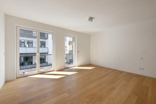 Schlafzimmer mit Südbalkon