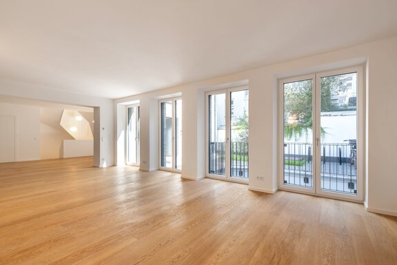 Light-Filled Dining Area