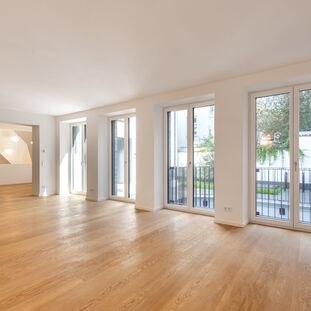 Light-Filled Dining Area