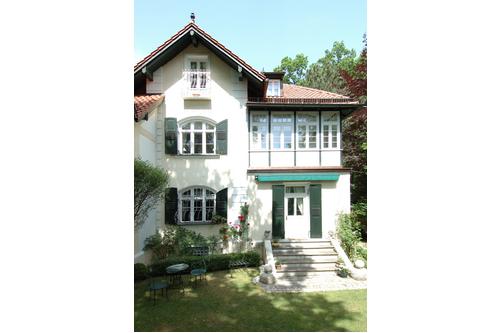 Traumhafte Jugendstil-Villenhälfte von 1901 am Pasinger Stadtpark