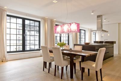 Traumhafte Loftwohnung über zwei Etagen mit Designerausstattung und Dachterrasse