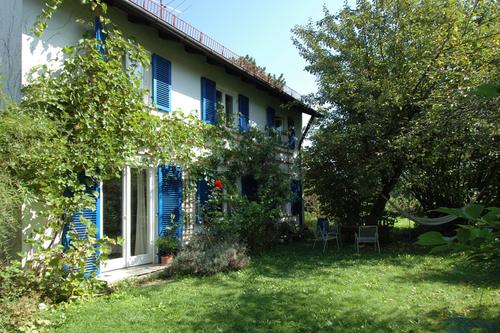 Traumhaftes Grundstück mit kleinerem Einfamilienhaus