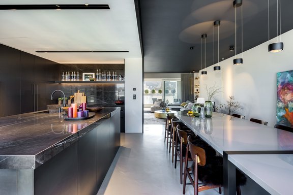 Stylischer Koch-/Essbereich