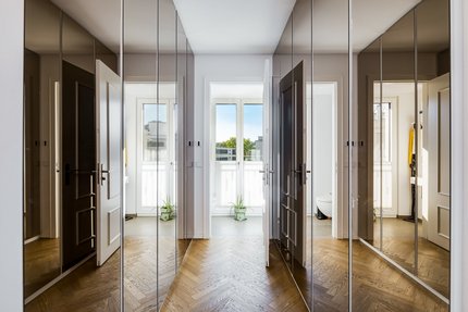 Hallway with fixtures