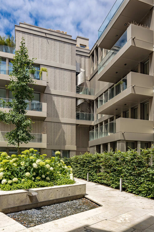Schön angelegter Patiogarten