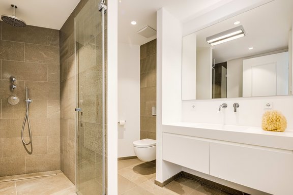 Bad mit Walk-in-Dusche