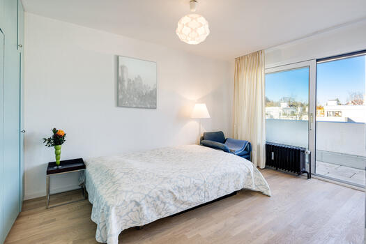 Bedroom facing the courtyard