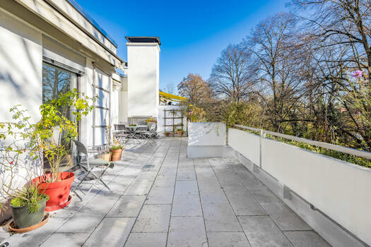 Roof terrace with outdoor fireplace