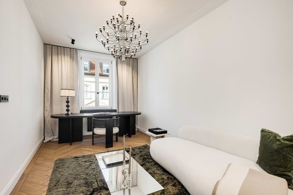 Zeitlos elegantes Arbeitszimmer