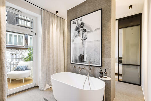 Light-filled bathroom