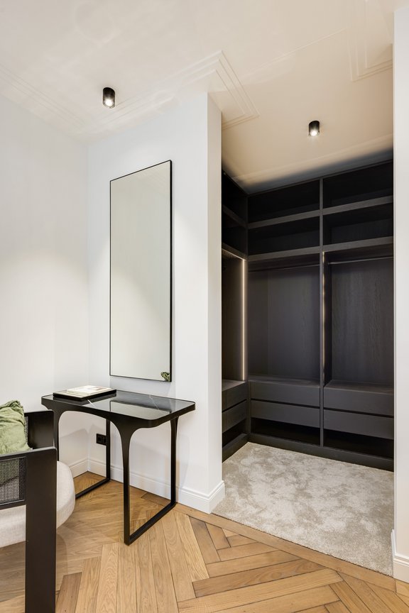 Begehbarer Kleiderschrank