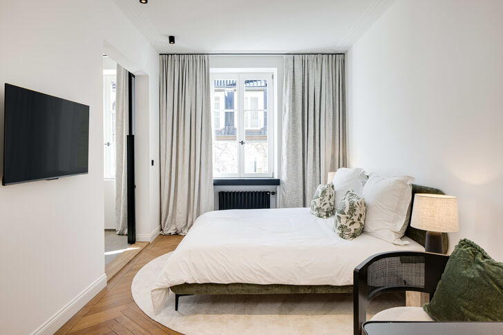 Schlafzimmer zum ruhigen Hof