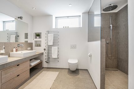 Spacious master bath