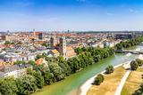 Urban Chic: Sonnige 2-Zimmer Wohnung mit Süd-Balkon in Isarnähe