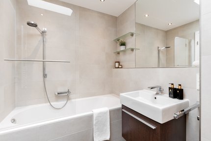 Tageslichtbad im 6. Obergeschoss