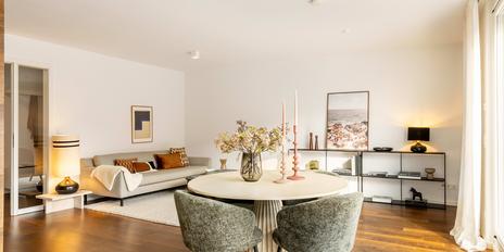 Hochwertiges City-Domizil: 3-Zimmer-Wohnung mit Weitblick im historischen Palais