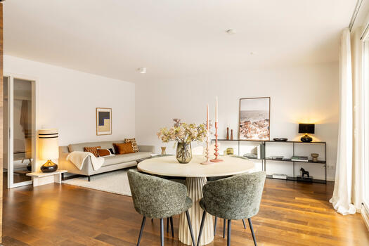 Spacious living and dining area
