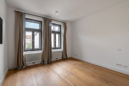 Schlafzimmer mit Ankleide
