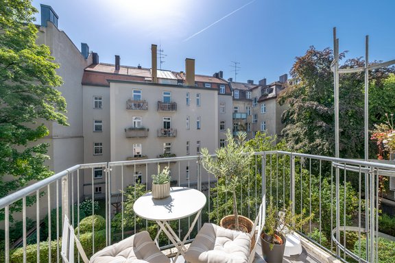 Aussicht in idyllischen Hof