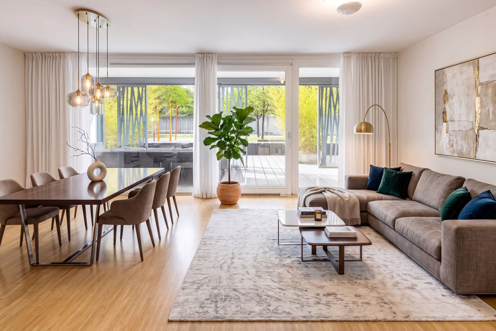 Living Room (virtually furnished)