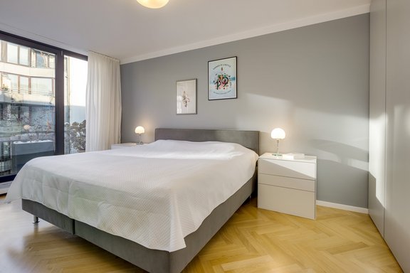 Großzügiges zweites Schlafzimmer