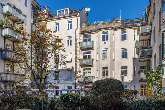 3-room apartment in a listed old building