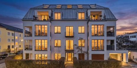 Vermietet: Luxuriöse 3-Zimmer-Dachgeschosswohnung in Bestlage von Nymphenburg