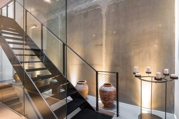 Metall, Glas und Sichtbeton