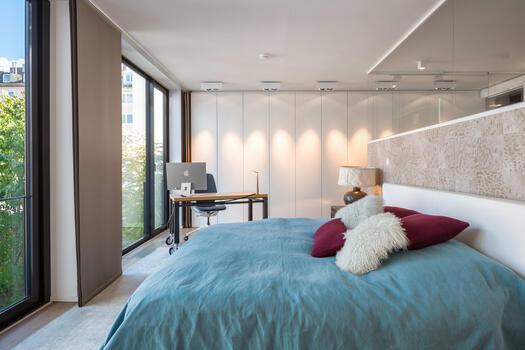 Master Bedroom mit Homeoffice