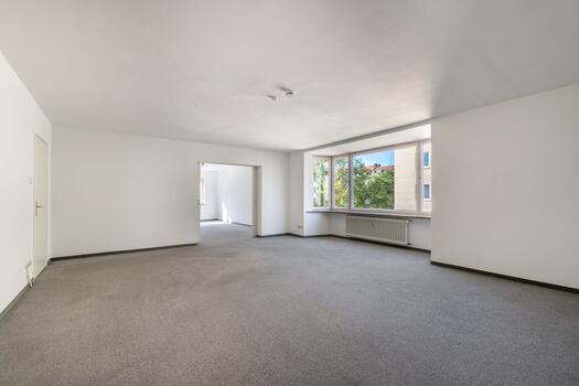 Ca. 41 m² großes Wohnzimmer