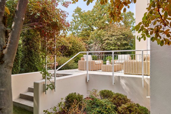 Secluded lounge area