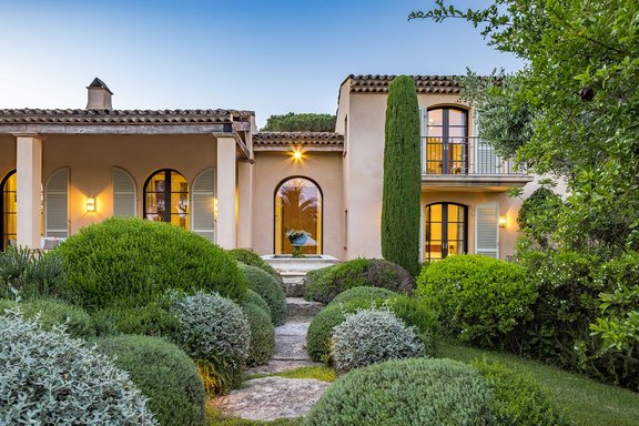 Wohnen auf ca. 400 m² Fläche