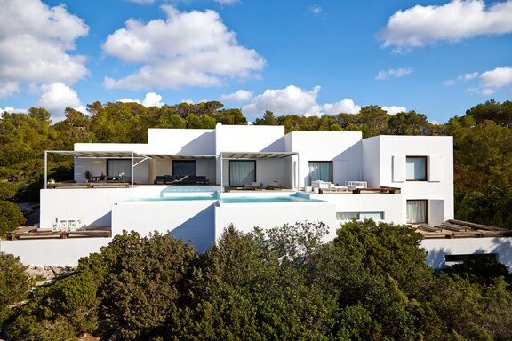 White Villa with an Infinity Pool