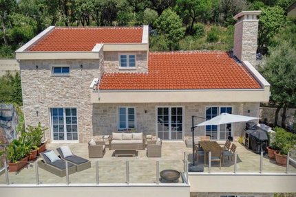 Blick auf die Wohn-Terrasse