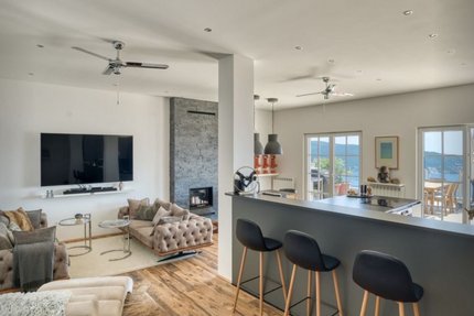 Offen gestalteter Wohn- Essbereich