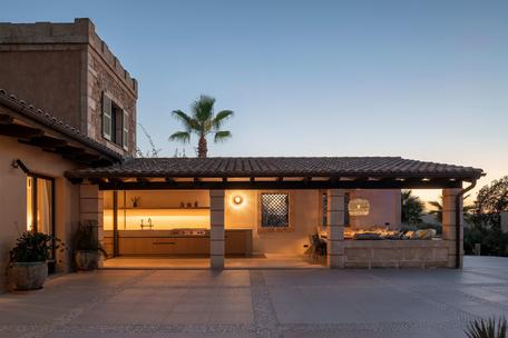 Finca Sonrisa mit Panoramablick, meisterhaftem Innenausbau, Outdoorküche und Infinity-Pool