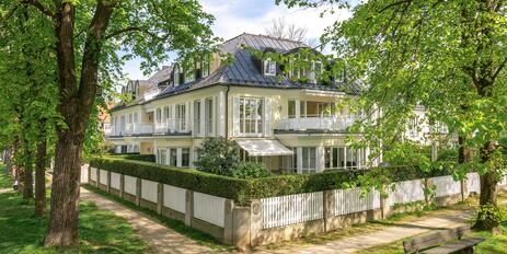 Villen-Beletage auf einer Ebene: 316 m² zur Neugestaltung mit möglicher Einliegerwohnung