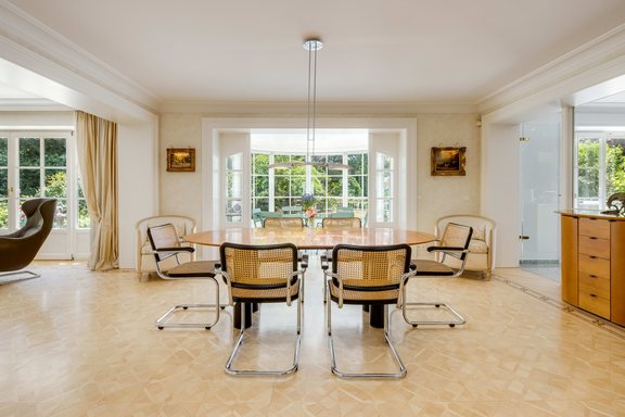 Essplatz mit Aussicht