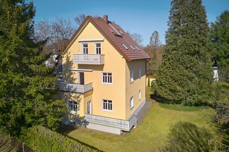 Villenkolonie Maria-Eich: Charmantes Mehrgenerationenhaus mit drei Einheiten und Potenzial in Bestlage