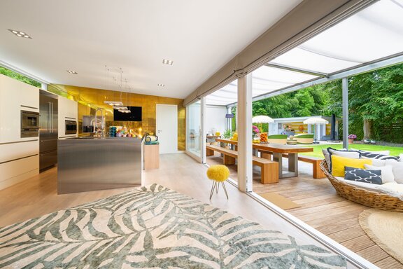Seamless Transition to the Outdoors