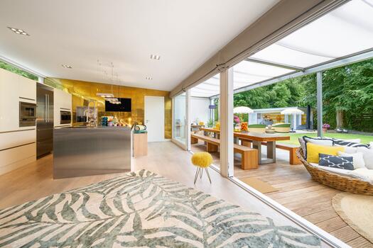 Seamless Transition to the Outdoors