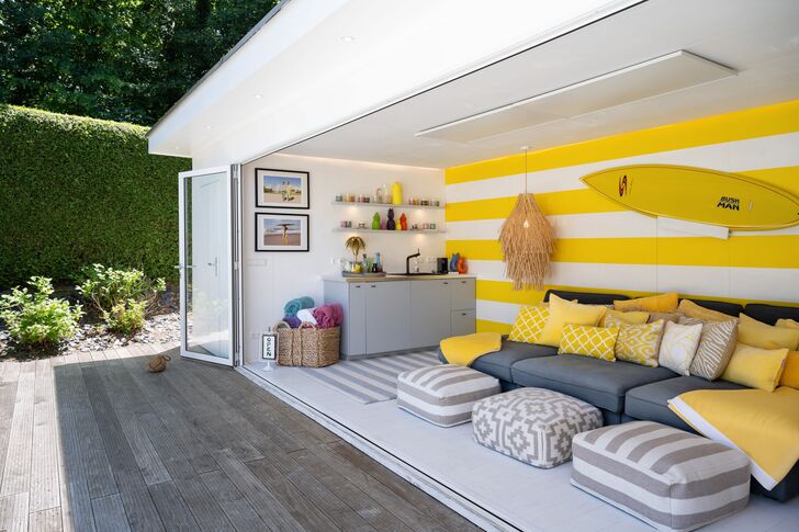Pool house adjacent to the sun deck