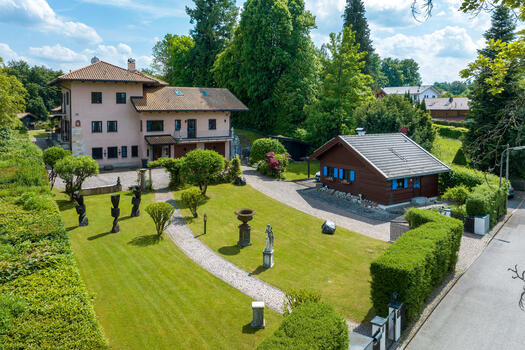 Spacious country estate