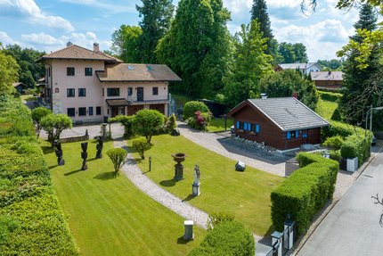 Weitläufiges Landanwesen