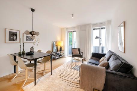Wenige Schritte zur Isar: Lichterfüllte 2-Zimmer-Stadtwohnung mit Balkon
